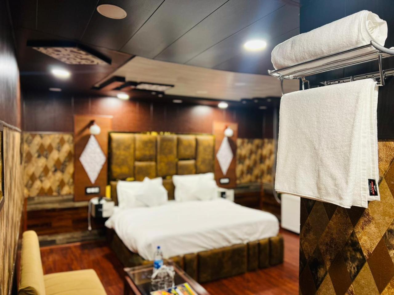 ไพน์ วิว รีสอร์ต - คุลมรรค Hotel กุลมาร์ค ภายนอก รูปภาพ