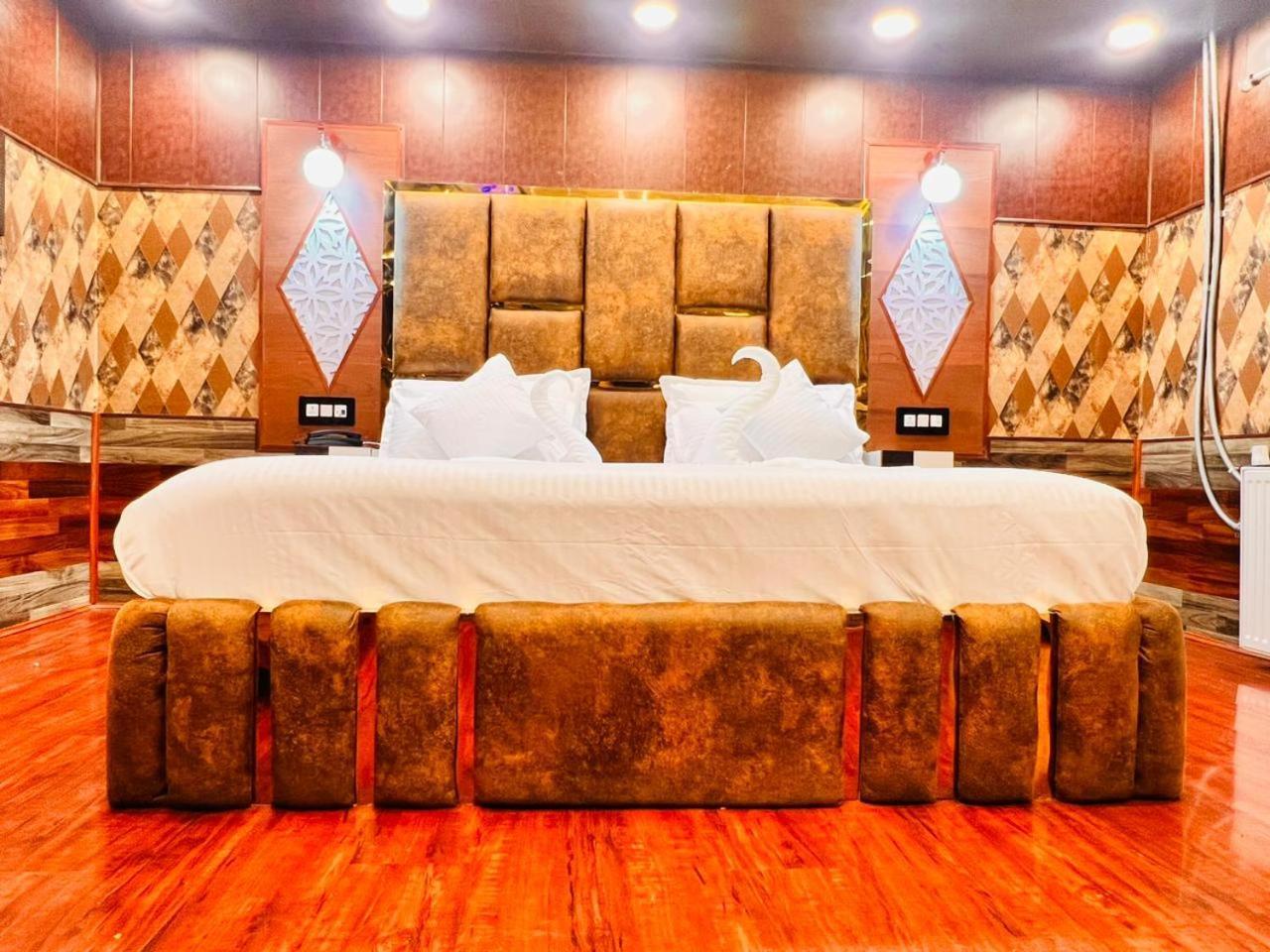 ไพน์ วิว รีสอร์ต - คุลมรรค Hotel กุลมาร์ค ภายนอก รูปภาพ