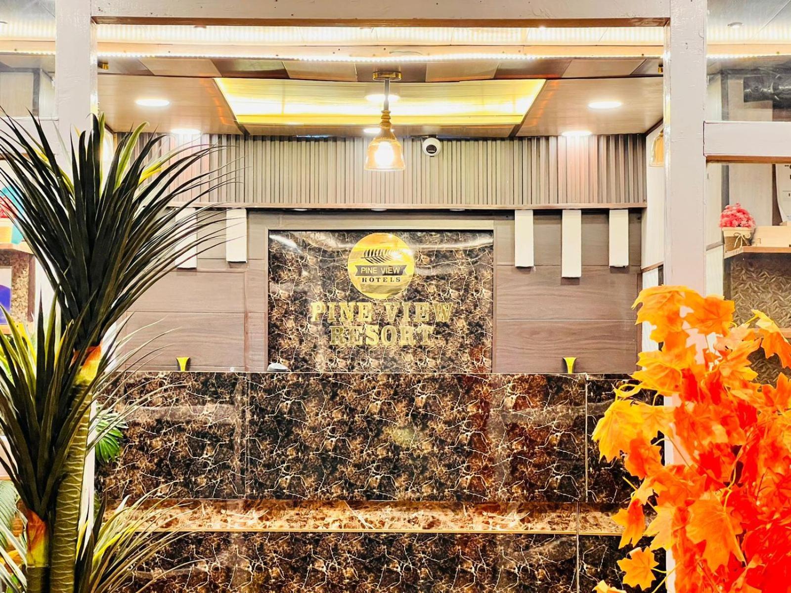 ไพน์ วิว รีสอร์ต - คุลมรรค Hotel กุลมาร์ค ภายนอก รูปภาพ