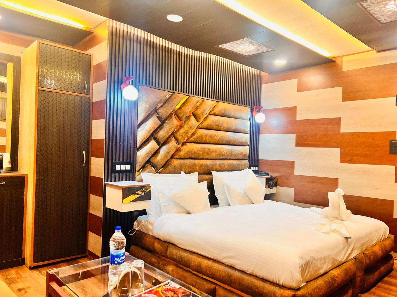 ไพน์ วิว รีสอร์ต - คุลมรรค Hotel กุลมาร์ค ภายนอก รูปภาพ