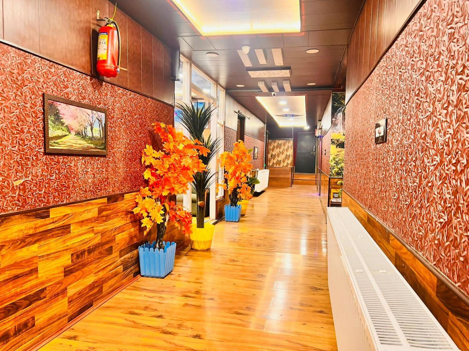 ไพน์ วิว รีสอร์ต - คุลมรรค Hotel กุลมาร์ค ภายนอก รูปภาพ
