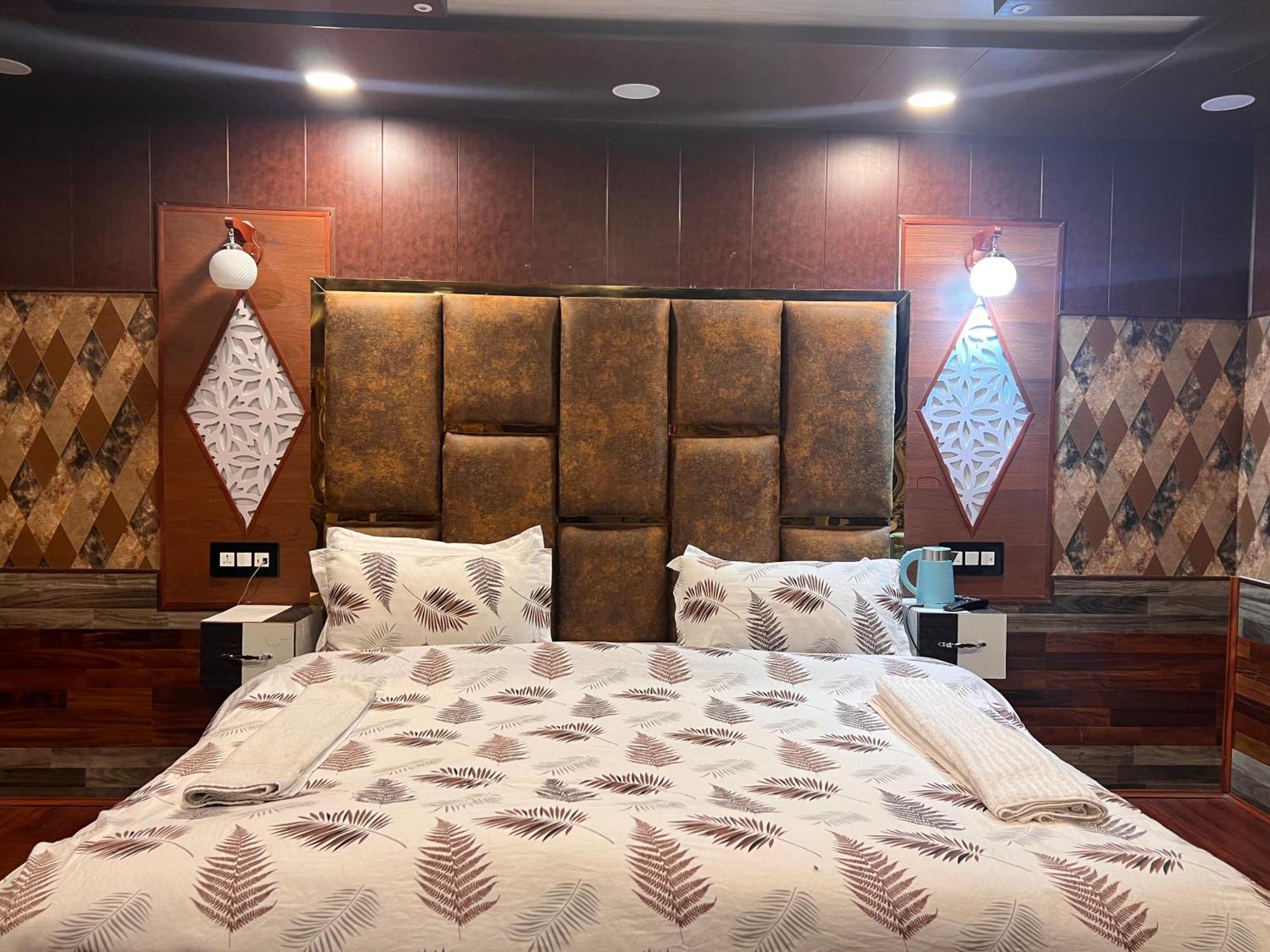 ไพน์ วิว รีสอร์ต - คุลมรรค Hotel กุลมาร์ค ภายนอก รูปภาพ