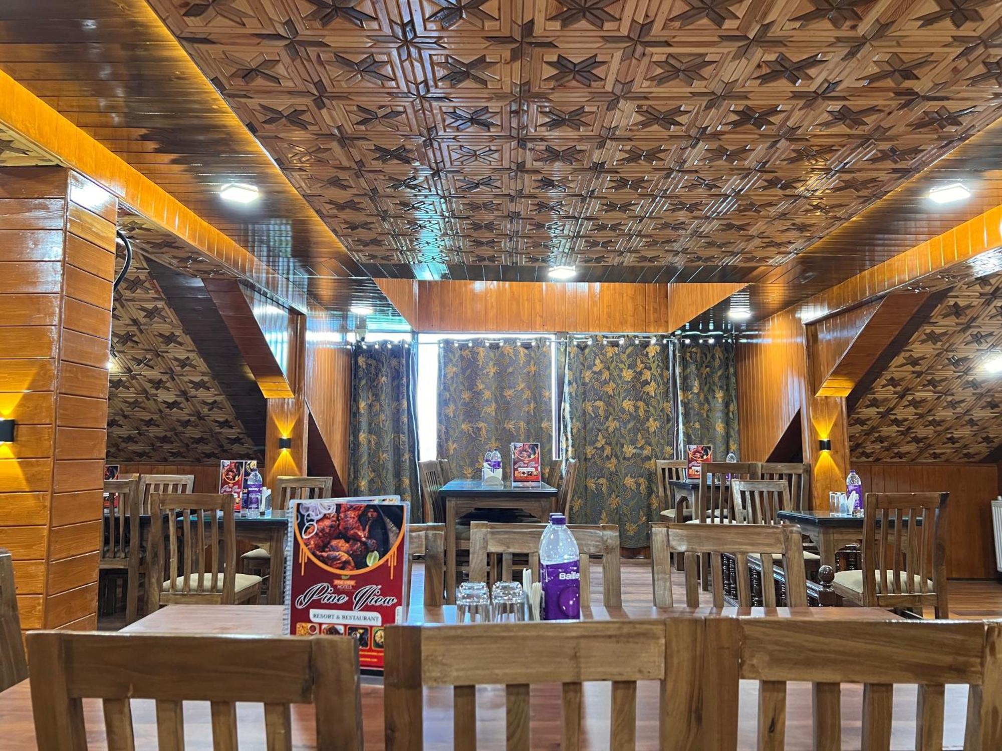 ไพน์ วิว รีสอร์ต - คุลมรรค Hotel กุลมาร์ค ภายนอก รูปภาพ
