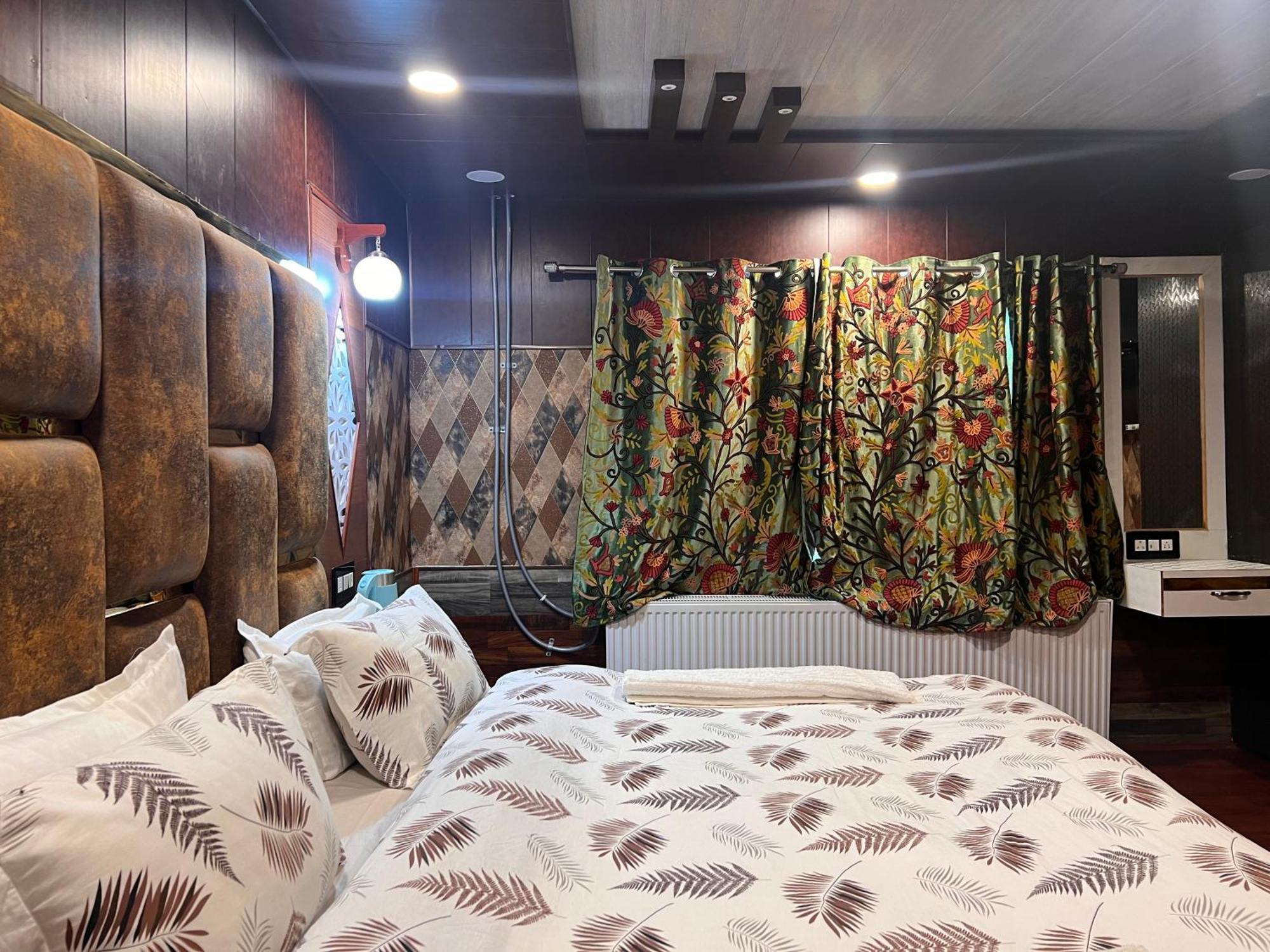 ไพน์ วิว รีสอร์ต - คุลมรรค Hotel กุลมาร์ค ภายนอก รูปภาพ