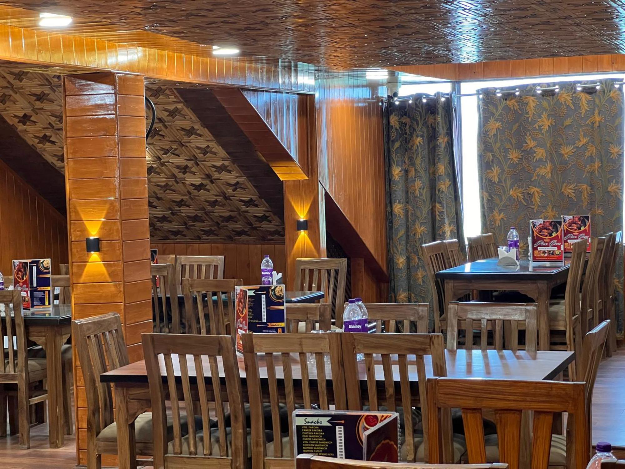 ไพน์ วิว รีสอร์ต - คุลมรรค Hotel กุลมาร์ค ภายนอก รูปภาพ